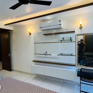 Bedroom in 3 BHK Apartment at Allwin El Spazia, Nagla Road – for Rent