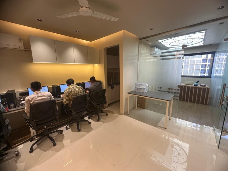 Team Area, vastrapur Commercial Office Space 1120 Sq.Ft. In Vastrapur Ahmedabad 9067754