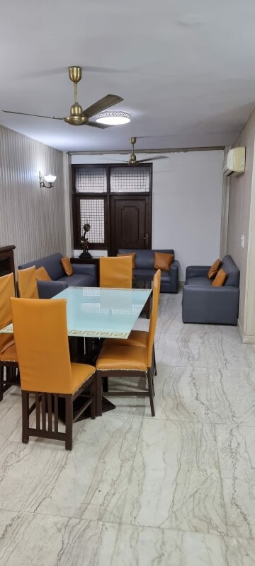 Living Room in 2 BHK Builder Floor at Old Rajinder Nagar – for Rent