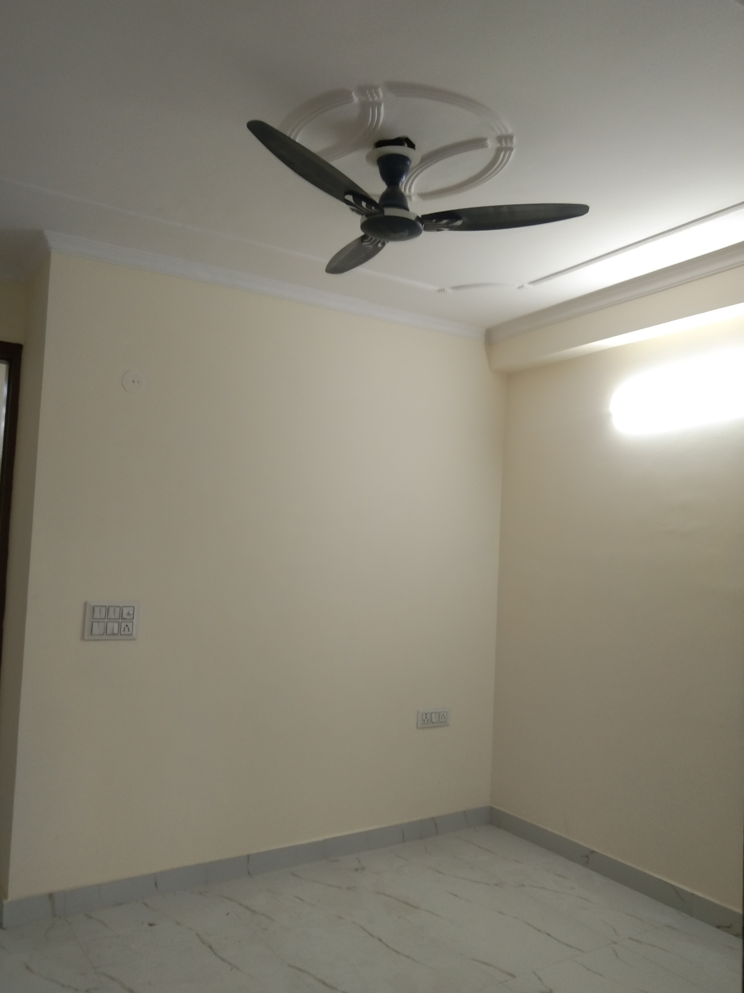 1.5 BHK Builder Floor For Sale in Chattarpur