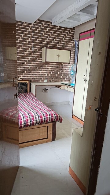 Room in 1 BHK Apartment at Karan Park, Wadgaon Sheri – for Rent