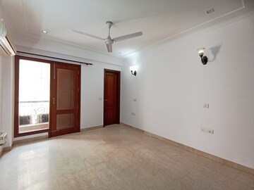 Room in 3 BHK Builder Floor at Greater Kailash I – for Rent