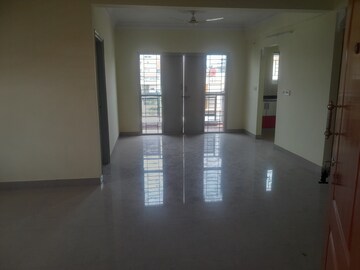 Room in 2 BHK Builder Floor at Nri Layout – for Rent