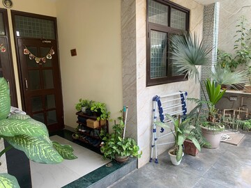 Balcony in 1 BHK Builder Floor at Sector 40 – for Rent