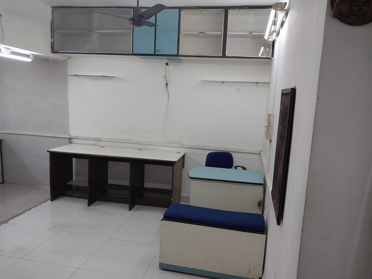 Team Area, rolex-apartment Commercial Office Space 1180 Sq.Ft. In Malad West Mumbai 9067818