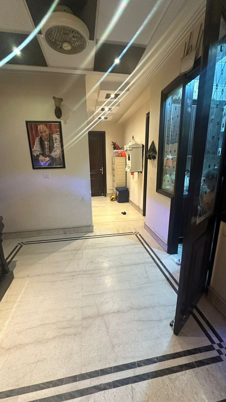 Room, kalkaji 3 Bedroom 1550 Sq.Ft. Builder Floor In Kalkaji Delhi 9067919