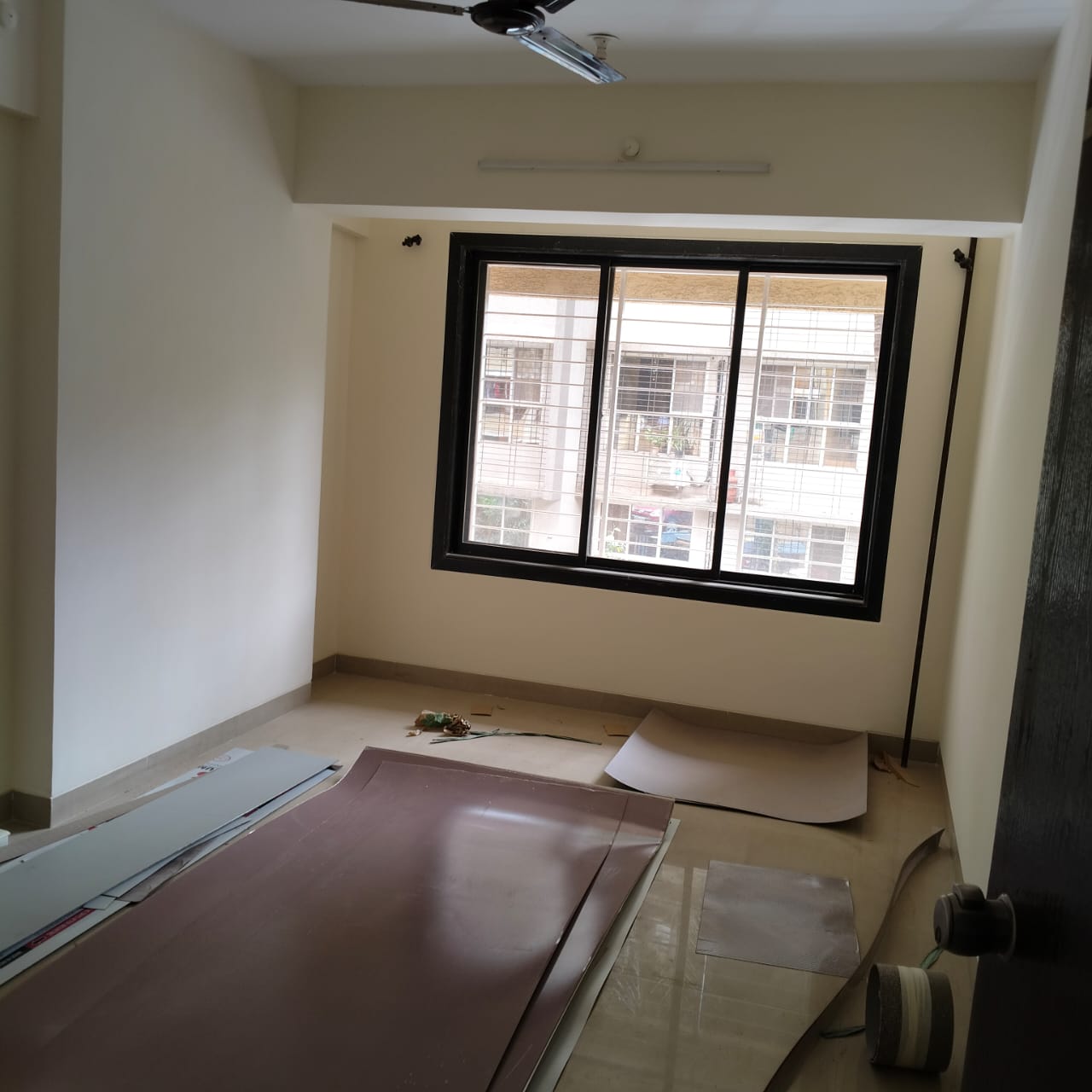 1 BHK Apartment For Rent in Tilak Nagar Building