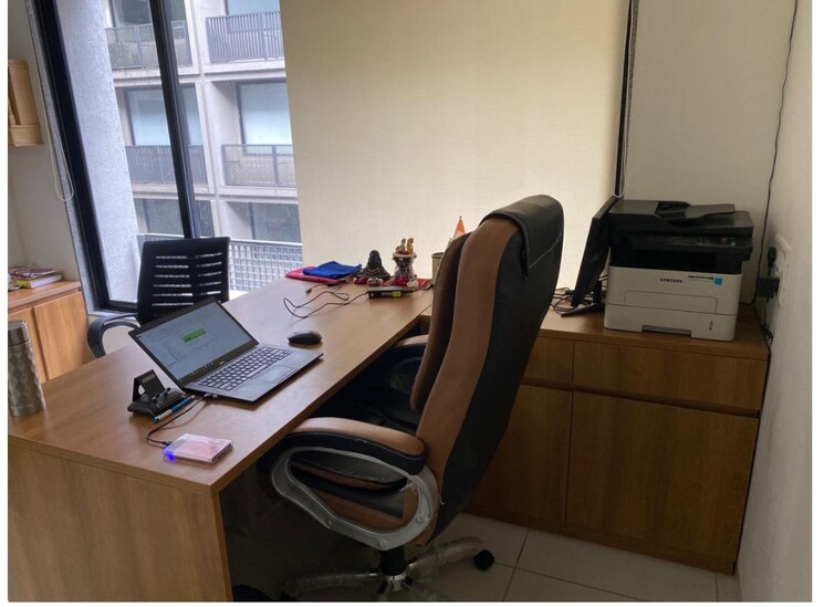 Team Area, sun-westbank Commercial Office Space 585 Sq.Ft. In Navrangpura Ahmedabad 9067924