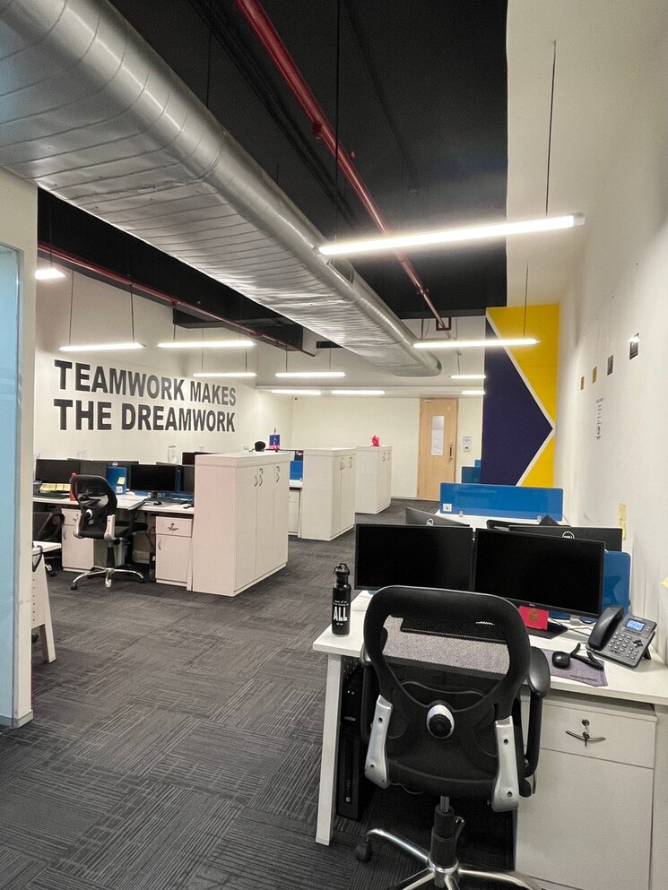 Team Area, sector 58 Commercial Office Space 10500 Sq.Ft. In Sector 58 Noida 9067915