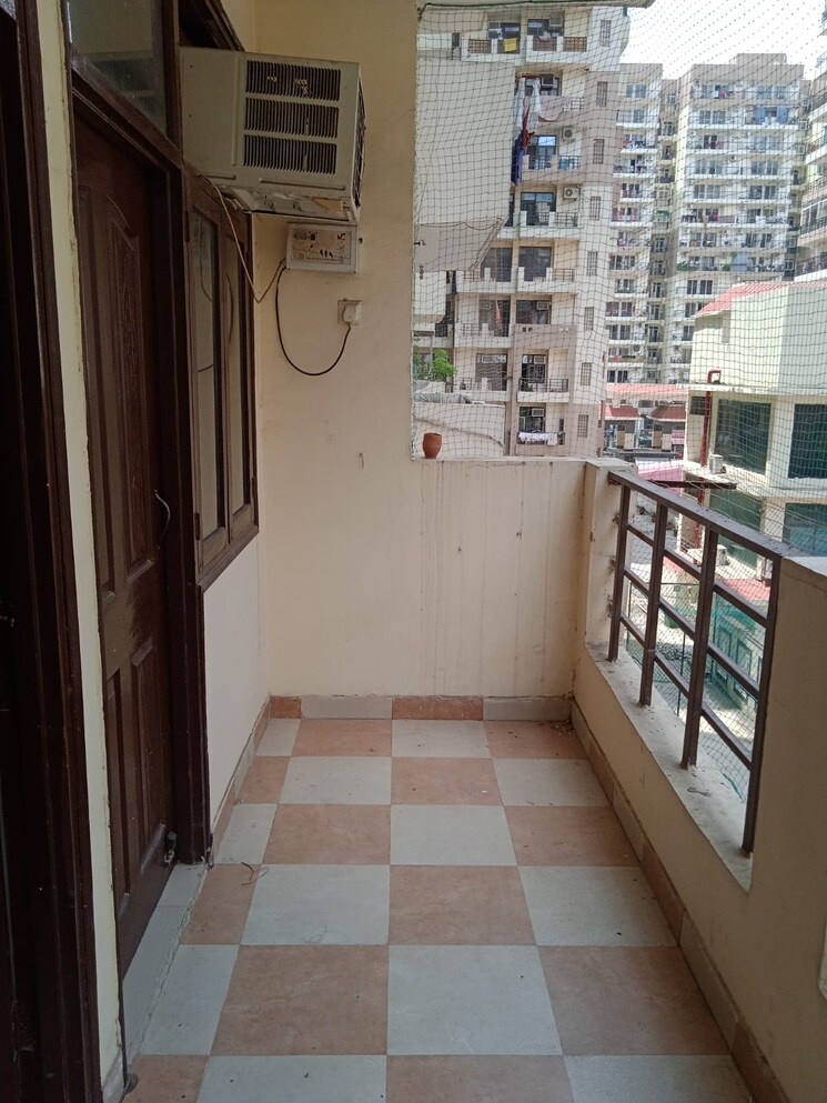 Balcony, windsor-paradise-2 3 Bedroom 1495 Sq.Ft. Apartment In Raj Nagar Extension Ghaziabad 9068014