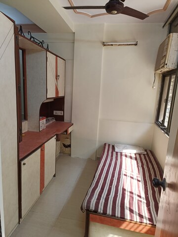 Living Room in 1.5 BHK Apartment at Garodia Nagar, Ghatkopar East – for Rent
