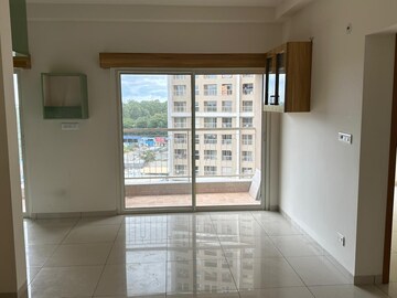 Room in 2 BHK Apartment at Sobha Dream Gardens, Thanisandra Main Road – for Rent