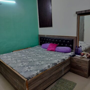 2 BHK Apartment For Rent in Rwa Jalvayu Vihar Noida, Sector 25