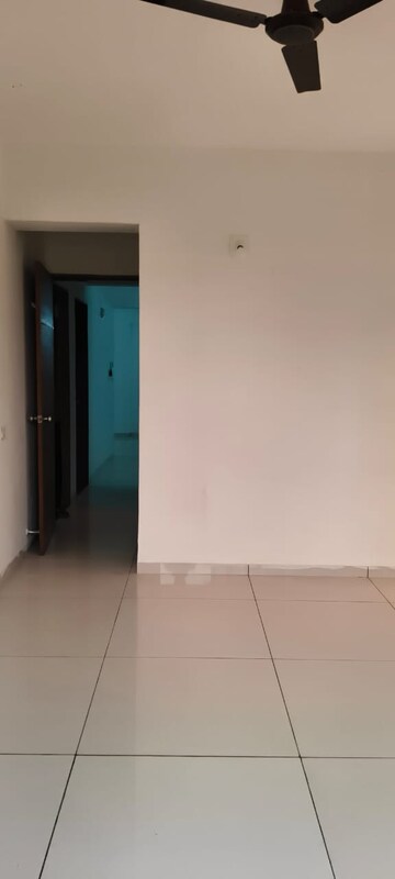 Room in 3 BHK Apartment at Memnagar – for Rent