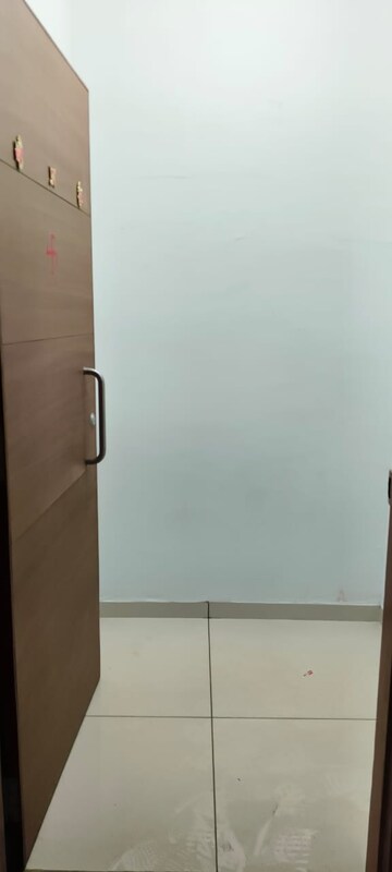 Room in 3 BHK Apartment at Memnagar – for Rent
