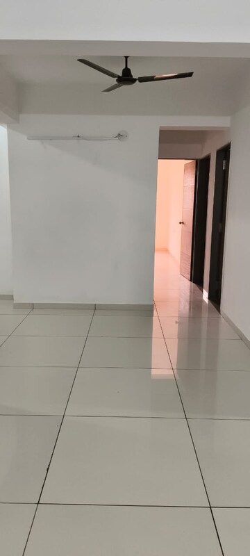 Room in 3 BHK Apartment at Memnagar – for Rent