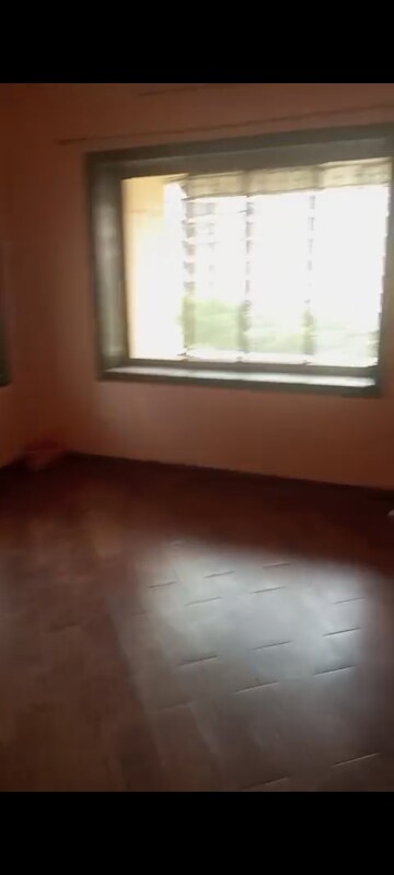Room in 3 BHK Apartment at Regency Towers, Kavesar – for Rent