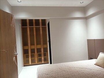 Room in 2 BHK Apartment at JP North, Mira Road – for Rent