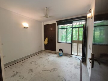Room in 3 BHK Builder Floor at Greater Kailash – for Rent