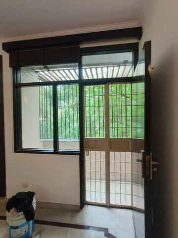 Room in 3 BHK Builder Floor at Greater Kailash – for Rent