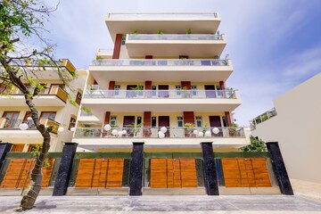 Studio Builder Floor – Exterior View View at Sector 46 - for Rent