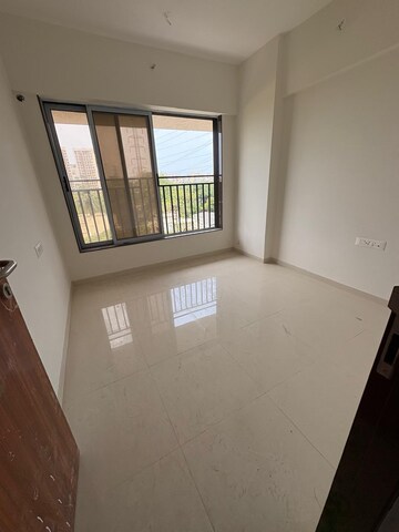 Room in 3 BHK Apartment at Sai Dham CHS Ghatkopar East, Ghatkopar East – for Rent