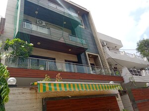 3 BHK Builder Floor For Sale in Defence Colony