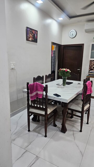 Living Room in 2 BHK Apartment at Alaknanda – for Rent