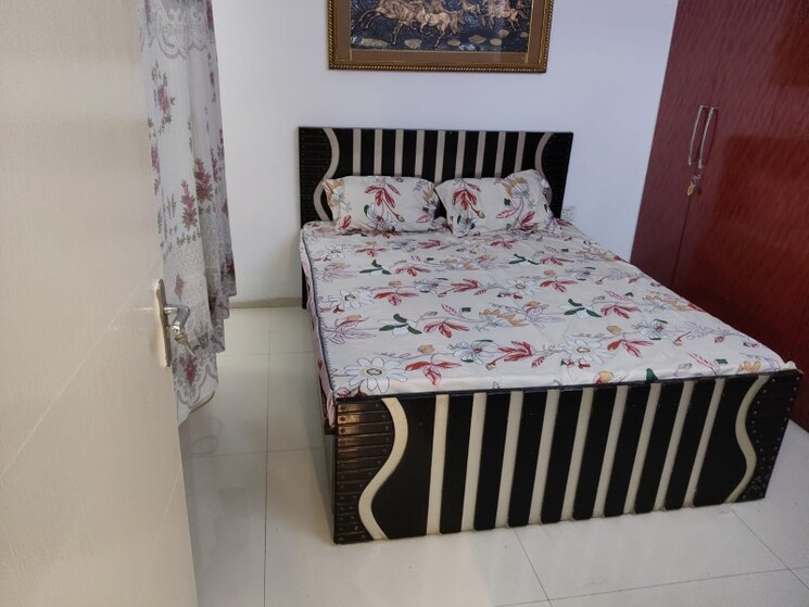 Bedroom, sector 14 2 Bedroom 902 Sq.Ft. Independent House In Sector 14 Gurgaon 9068180