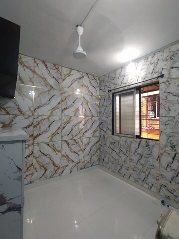 Room in 1 BHK Apartment at Versova – for Rent