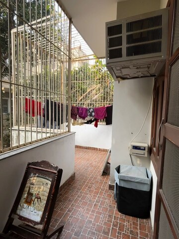 Balcony in 1 BHK Independent House at Sector 14 – for Rent