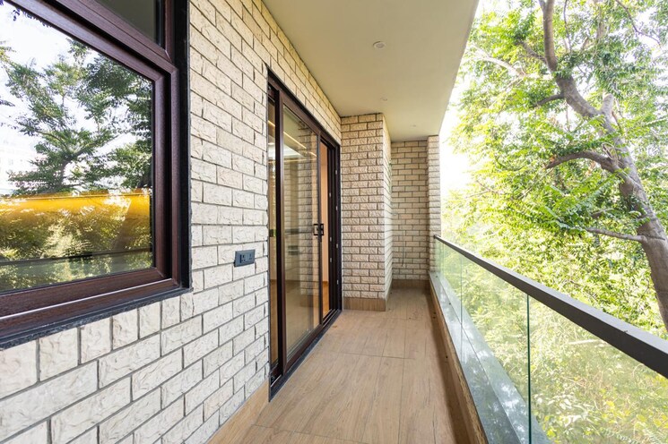 Balcony, south extension 3 Bedroom 2150 Sq.Ft. Builder Floor In South Extension Delhi 9068265
