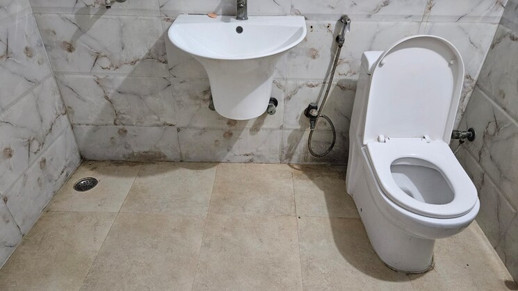 Bathroom, sector 9 dwarka 2 Bedroom 1450 Sq.Ft. Apartment In Sector 9 Dwarka Delhi 9068284