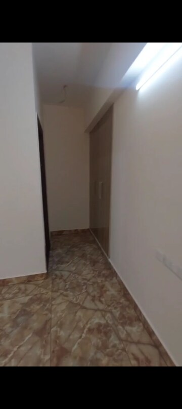 Room in 3 BHK Apartment at Arocon Rainbow, Mahurali – for Rent