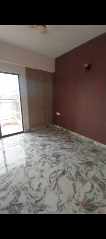 Room in 3 BHK Apartment at Arocon Rainbow, Mahurali – for Rent