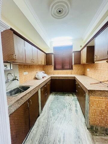 Kitchen in 3 BHK Builder Floor at Sector 40 – for Rent