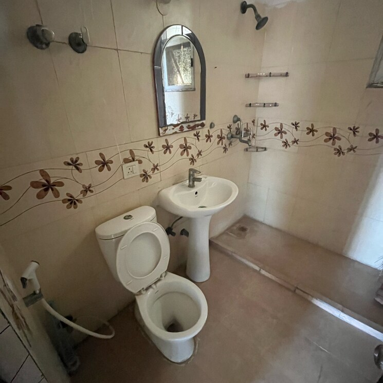 Bathroom, prateek-laurel 2.5 Bedroom 1135 Sq.Ft. Apartment In Sector 120 Noida 9068350