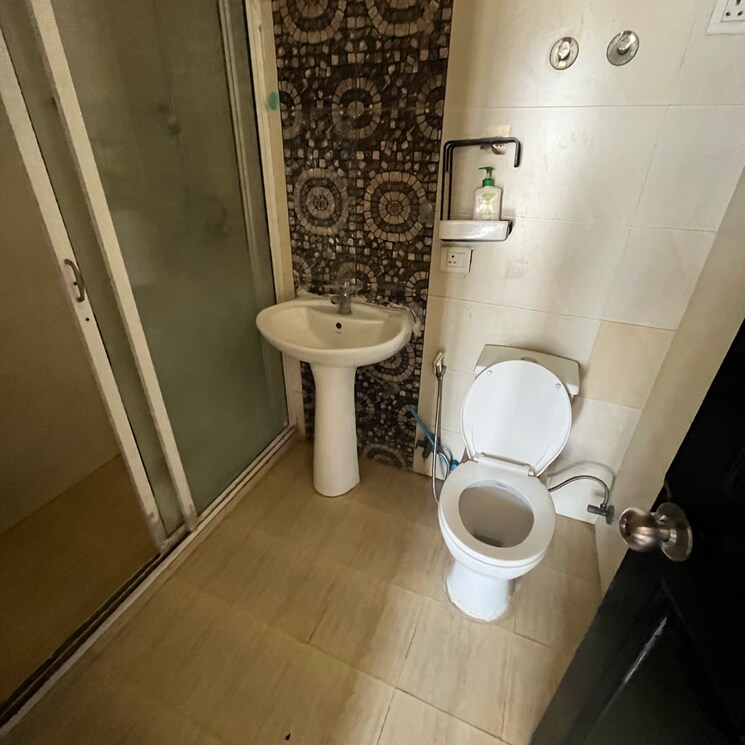 Bathroom, prateek-laurel 2.5 Bedroom 1135 Sq.Ft. Apartment In Sector 120 Noida 9068350