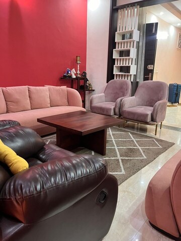 Living Room in 1 BHK Independent House at Sector 14 – for Rent