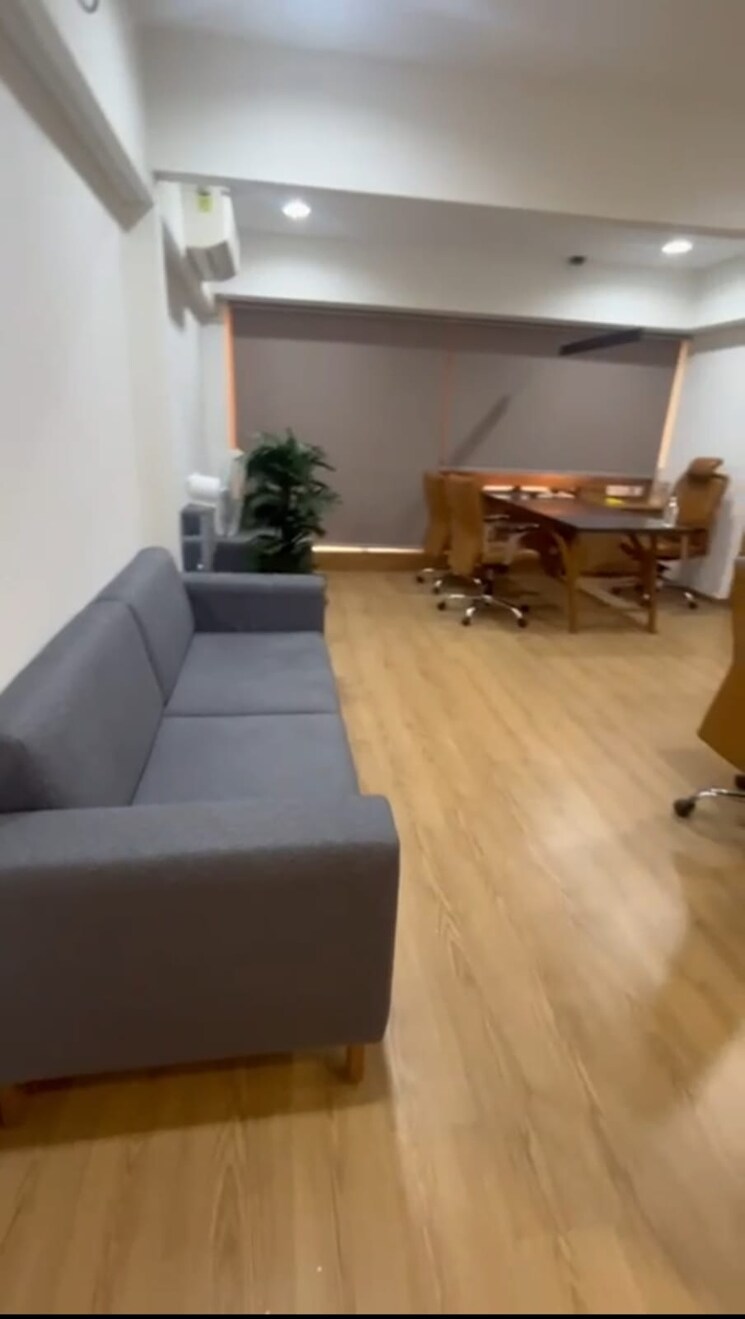  Parking, shilp-epitome Commercial Office Space 822 Sq.Ft. In Bodakdev Ahmedabad 9068358