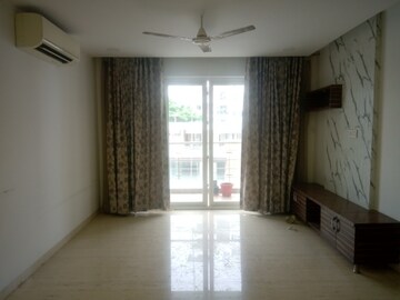 Room in 4 BHK Apartment at DSR Reganti, Madhapur – for Rent