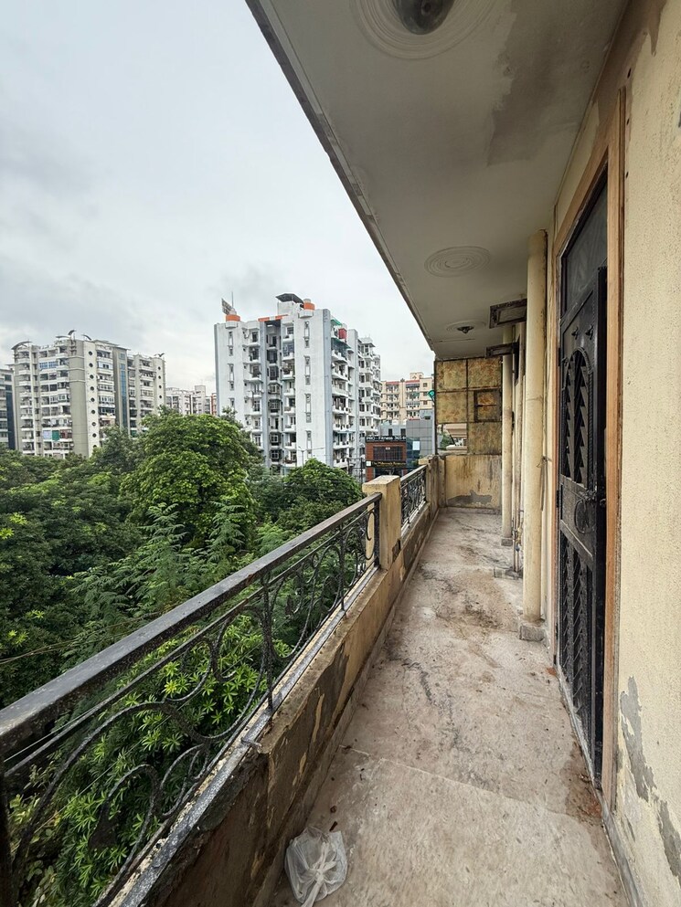 Balcony, gardenia-glamour 3 Bedroom 999 Sq.Ft. Apartment In Vasundhara Sector 3 Ghaziabad 9068382