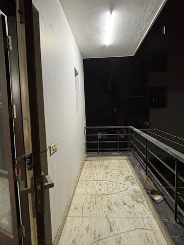 Balcony in 1 BHK Independent House at Sector 7 – for Rent