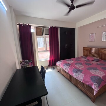 Bedroom in 2 BHK Apartment at Supertech Cape Town, Sector 74 – for Rent