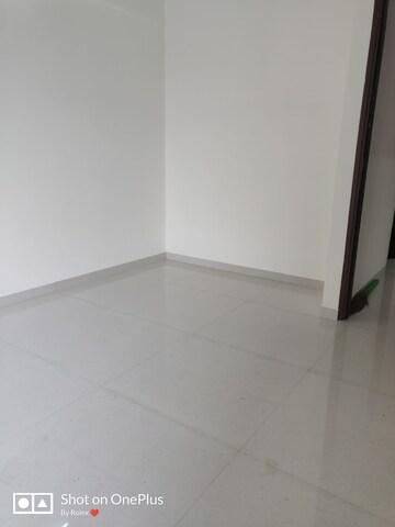 Room in 2 BHK Apartment at Pragati Elanza, Ghatkopar East – for Rent