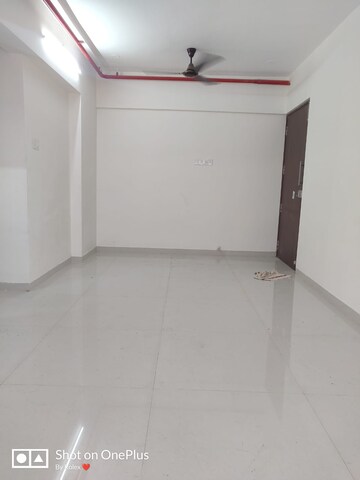 Room in 2 BHK Apartment at Pragati Elanza, Ghatkopar East – for Rent