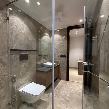 Bathroom in 4 BHK Apartment at Vipul World Floors, Sector 48 – for Rent