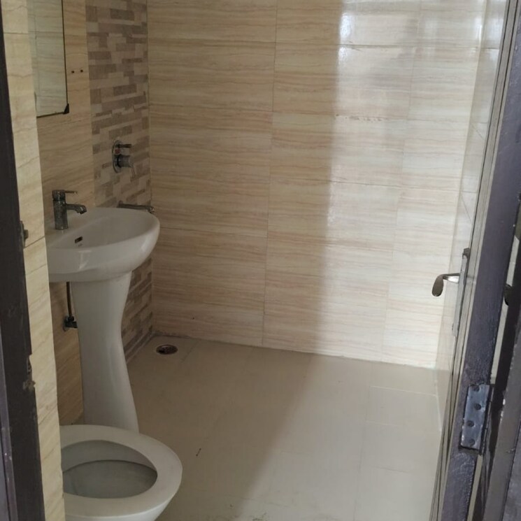 Bathroom, amrapali-zodiac 2 Bedroom 950 Sq.Ft. Apartment In Sector 120 Noida 9068425