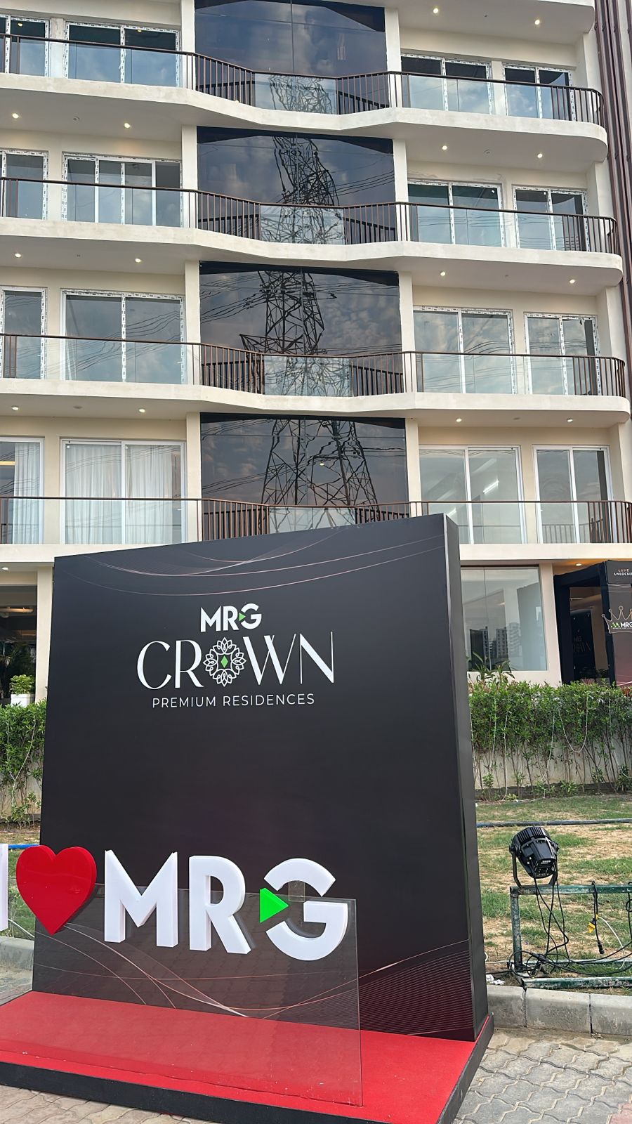 3 BHK Apartment For Sale in MRG Crown