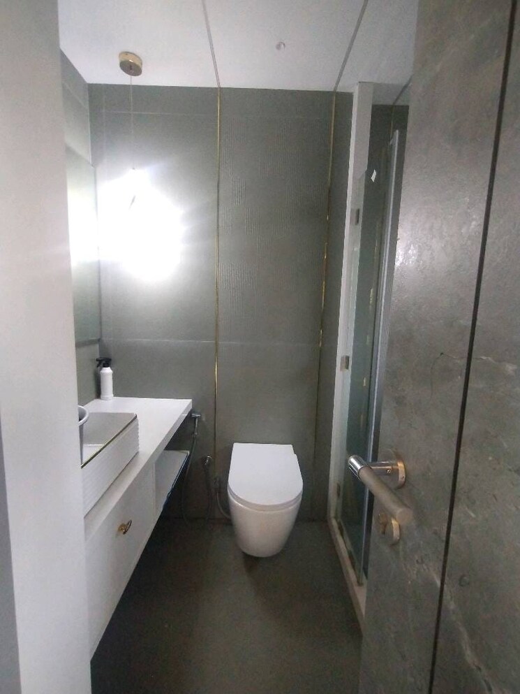 Bathroom, runwal-heights 3 Bedroom 1200 Sq.Ft. Apartment In Mulund West Mumbai 9068489